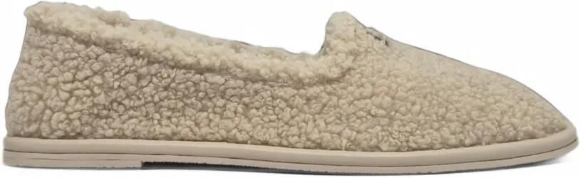 Casadei Peak loafers met lammy textuur en logo-plakkaat Beige