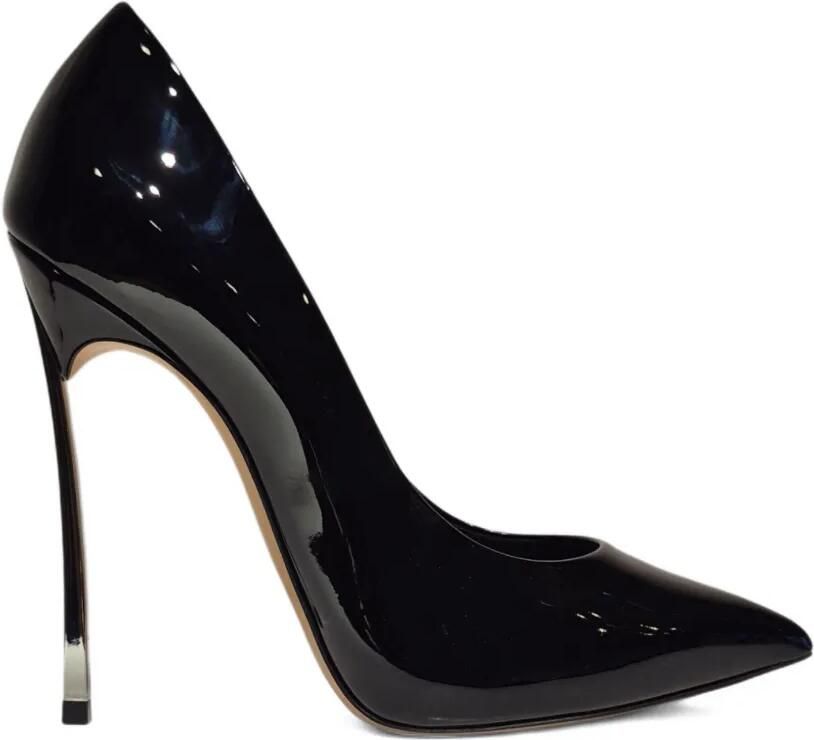 Casadei Pumps met puntige neus Zwart