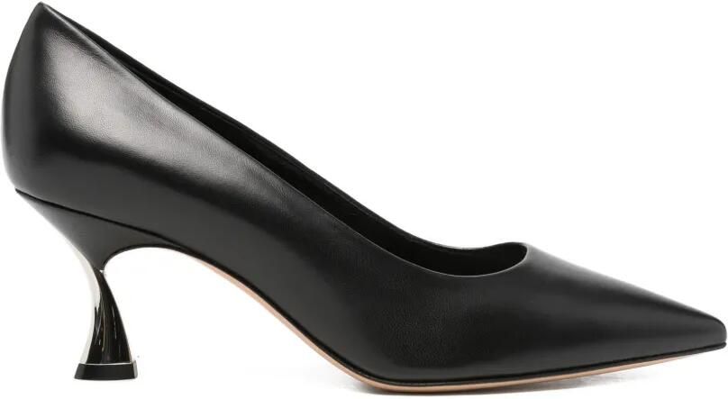 Casadei Pumps met puntige neus Zwart