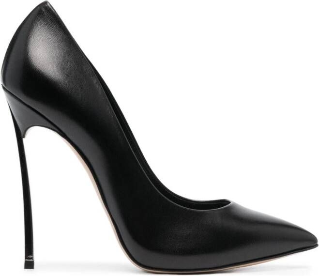 Casadei Pumps met puntige neus Zwart