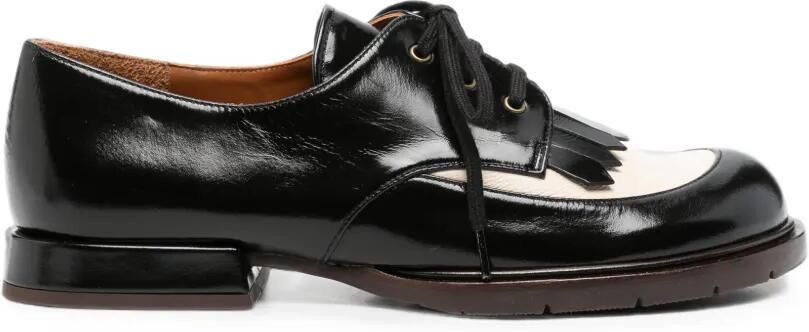 Chie Mihara Derby veterschoenen met franje Zwart