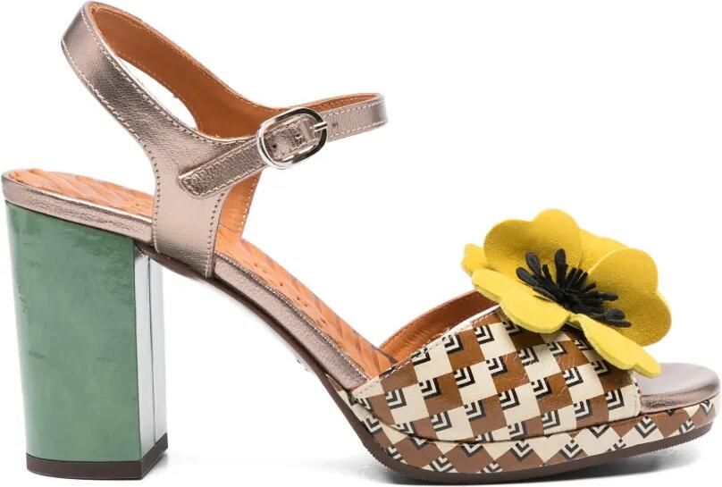Chie Mihara Parlota leren pumps met bloemen Beige