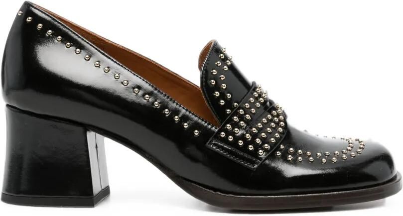 Chie Mihara Pumps verfraaid met studs en blokhak Zwart