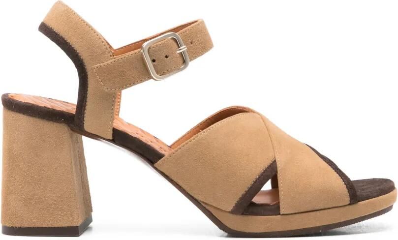 Chie Mihara Sandalen met gekruiste bandjes Bruin