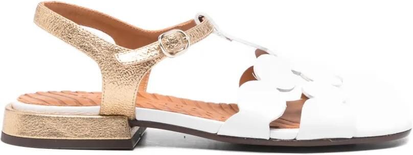 Chie Mihara Sandalen met gewelfde afwerking Wit