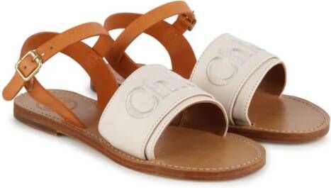 Chloé Kids Leren sandalen met geborduurd logo Wit