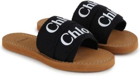 Chloé Kids Sandalen met logoprint Bruin