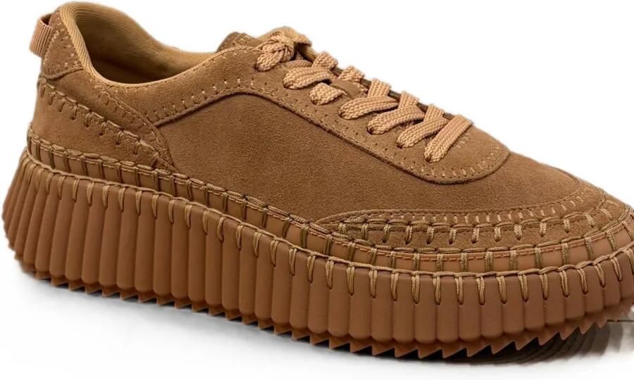Chloé Nama sneakers met stikselafwerking Bruin