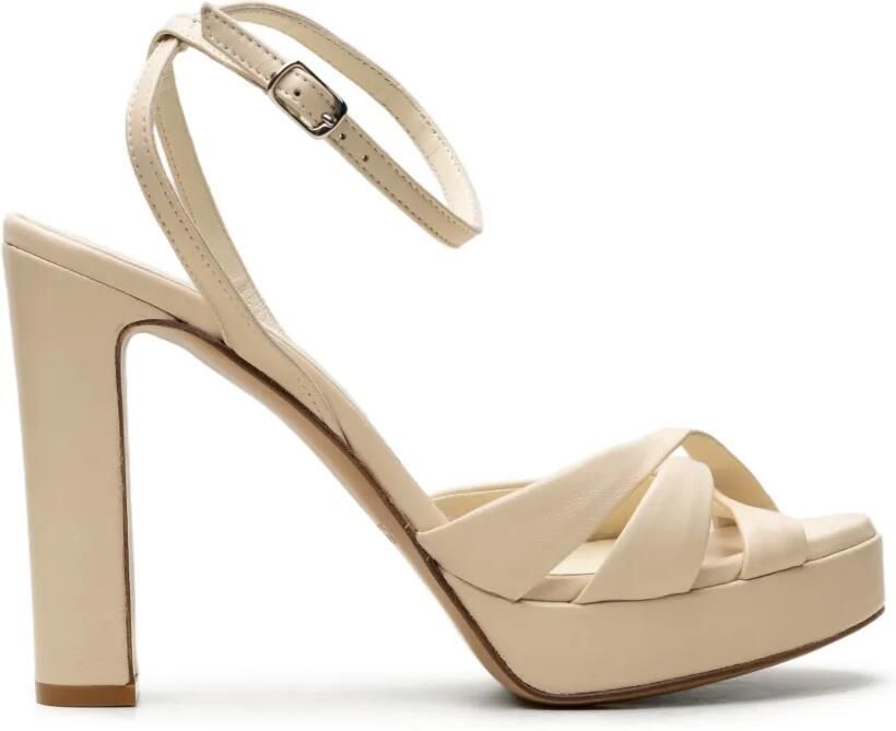CHUCKIES Sandalen met gekruiste bandjes Beige