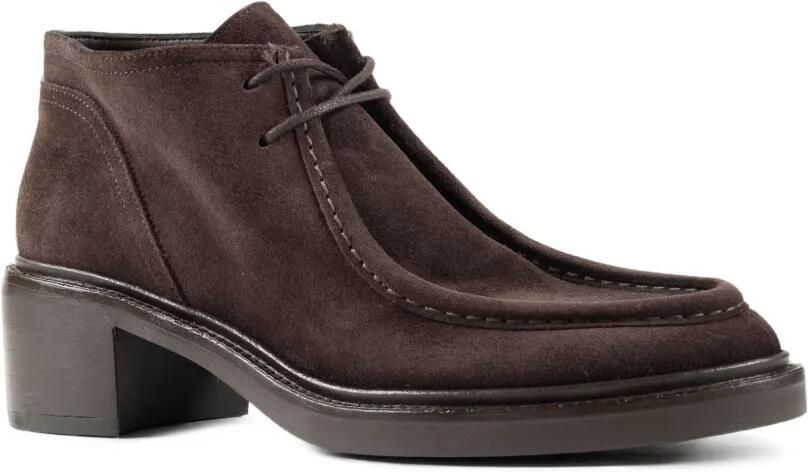 CHUCKIES Suède pumps met veters Bruin