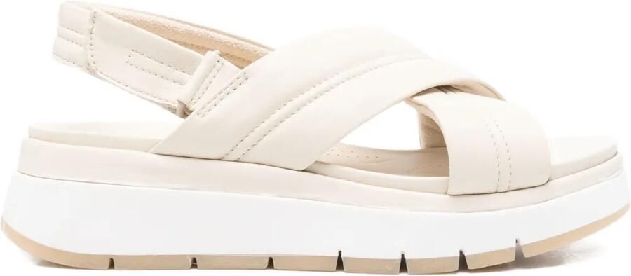Clarks 30mm Tuscan sandalen met plateauzool en gekruiste bandjes Beige