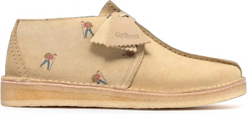 Clarks Originals Desert Trek veterschoenen met print Beige