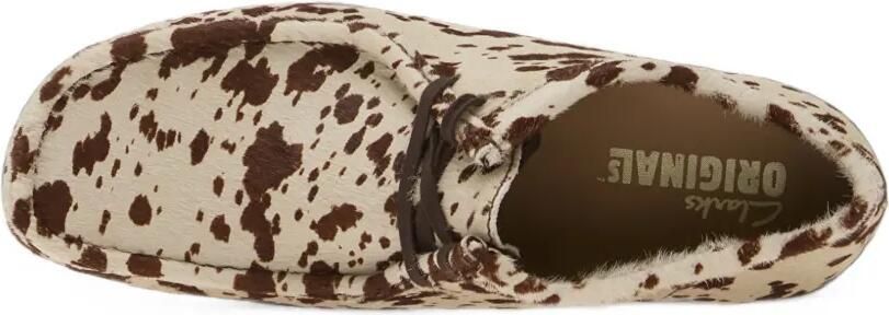 Clarks Wallabee cow-print boots Beige