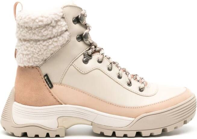 Clarks Orianna 2 wandellaarzen met veters Beige