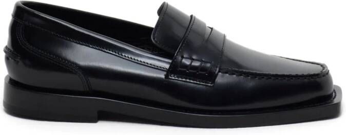 Closed Loafers met vierkante neus Zwart