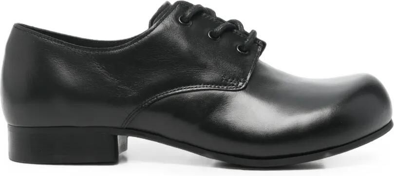 Comme Des Garçons Leren derbyschoenen met omhooggebogen neus Zwart