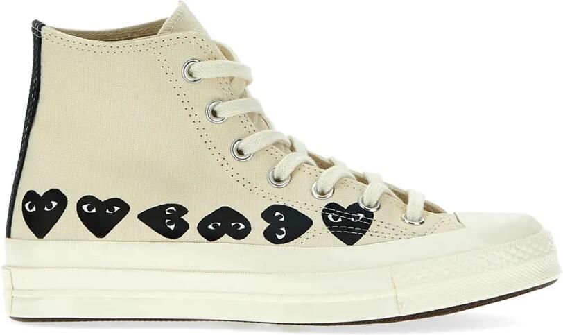 Comme Des Garçons x Converse Play sneakers met hart-print Beige