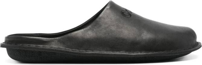 Comme des Garçons Homme logo-embroidered leather slippers Zwart