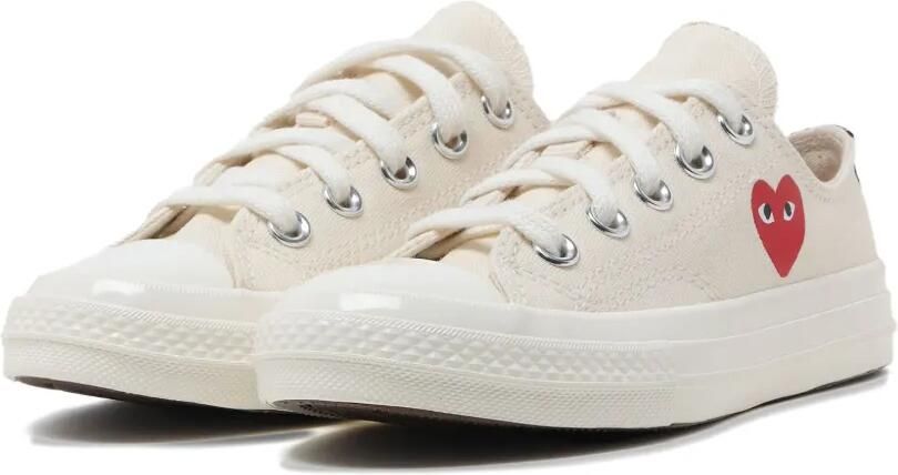 Comme Des Garçons Play Kids x Converse sneakers met hartlogo Beige