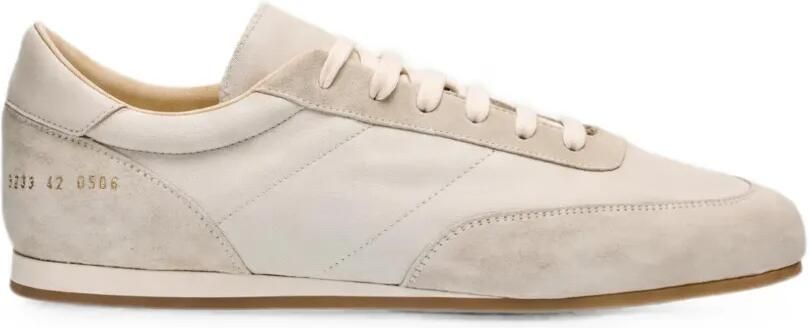 Common Projects Sneakers met suède vlakken Beige
