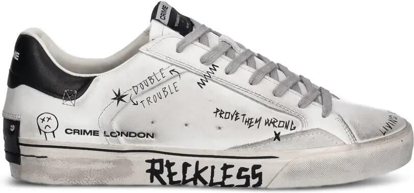 Crime London Gerafelde sneakers met graffiti-print Wit