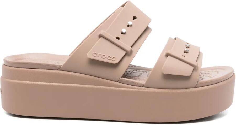 Crocs 40 mm Brooklyn sandalen met dubbele gesp Beige