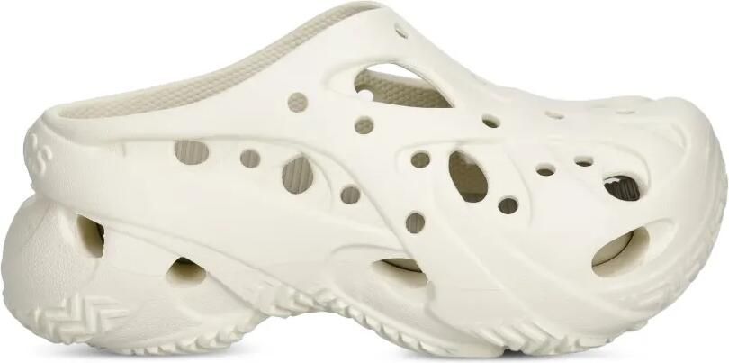 Crocs Caged slip-on sneakers met geperforeerde details Beige