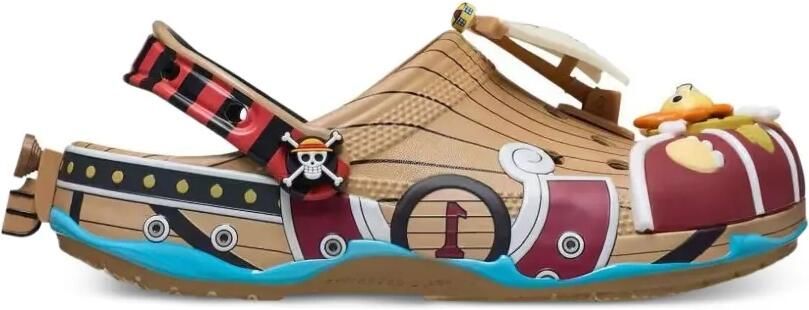 Crocs Classic "One Piece Thousand Sunny" sandalen Beige