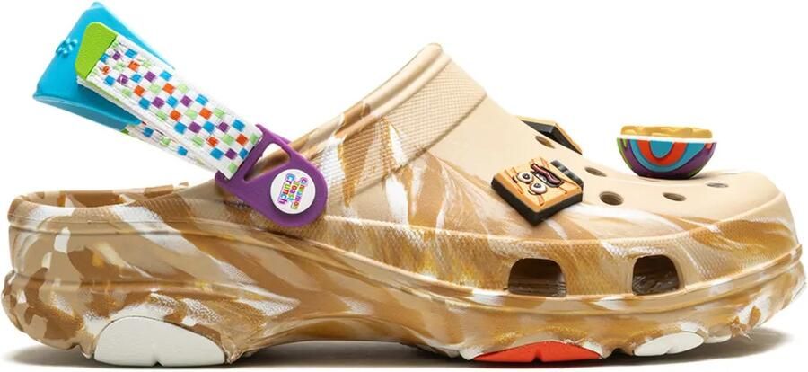 Crocs x Cinnamon Toast klassieke klompen Bruin