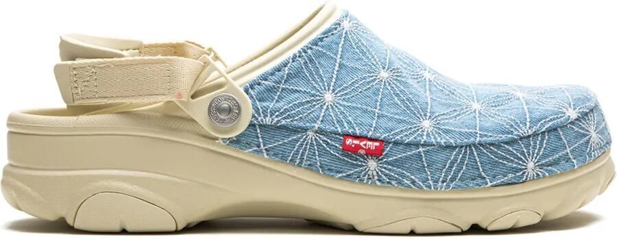 Crocs x Levi s Classic All Terrain "Shasiko Bone" Clogs Blauw