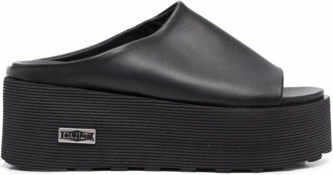 Cult Badslippers met plateauzool Zwart