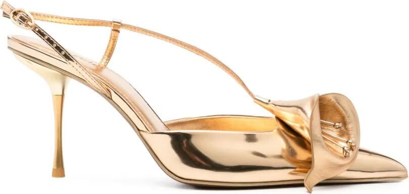 Cult Gaia Calla pumps met bloemdetail Goud