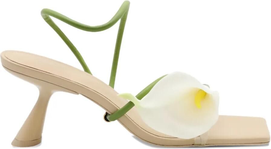 Cult Gaia Ria sandalen met bloemdetail en hak Beige