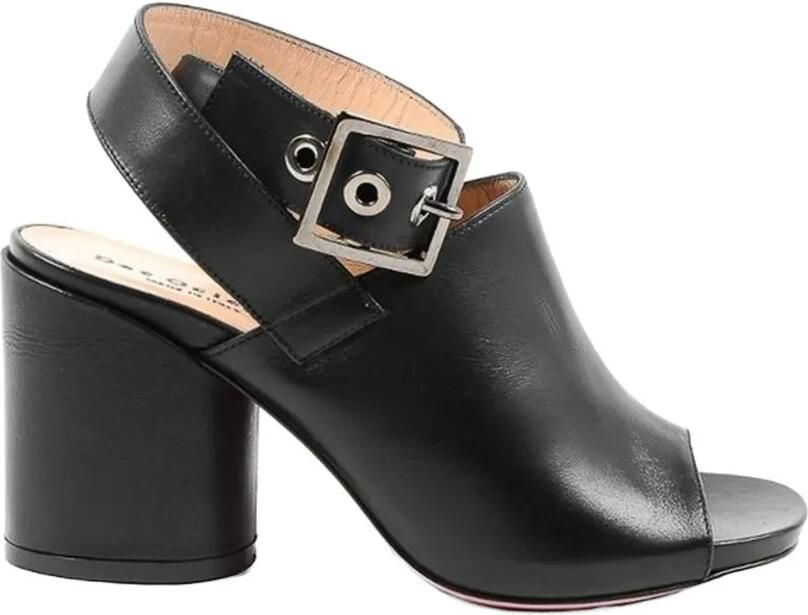 Dee Ocleppo Pumps met open neus en gespsluiting Zwart