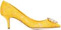 Dolce & Gabbana Rainbow Lace pumps met broche Geel - Geel
