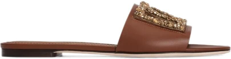 Dolce & Gabbana Platte kalfsleren slippers met borduurwerk Bruin