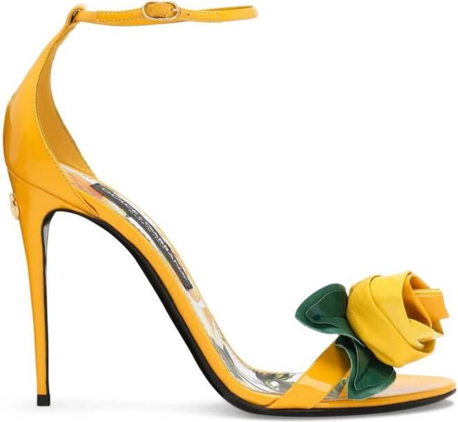 Dolce & Gabbana 105 mm Keira leren sandalen met bloemaplicatie Geel