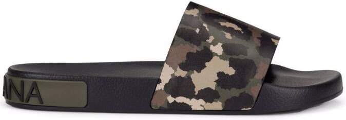 Dolce & Gabbana Slippers met camouflageprint Groen