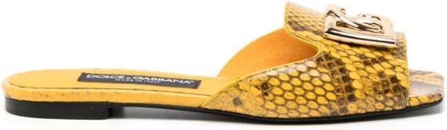 Dolce & Gabbana Slippers met logoplakkaat Geel