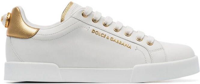 Dolce & Gabbana Witte sneakers van leer verfraaid met parel