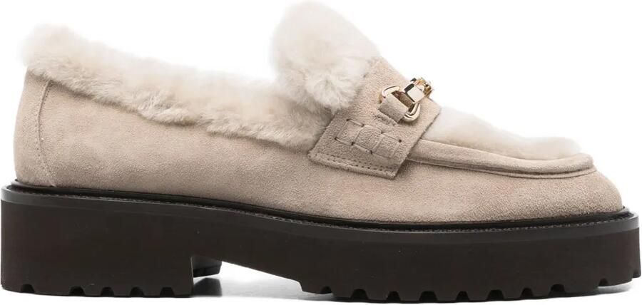 Doucal's 40 mm lammy loafers met plateauzool Beige