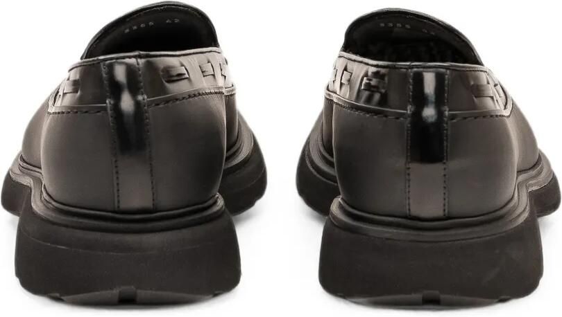Doucal's Adler loafers met kwastje Zwart