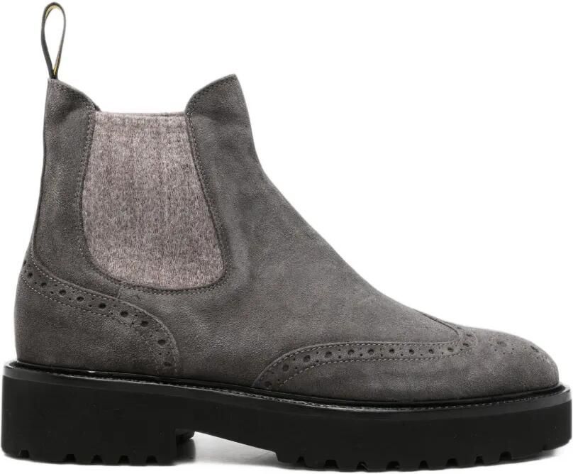 Doucal's brogue-detail suede ankle boots Grijs