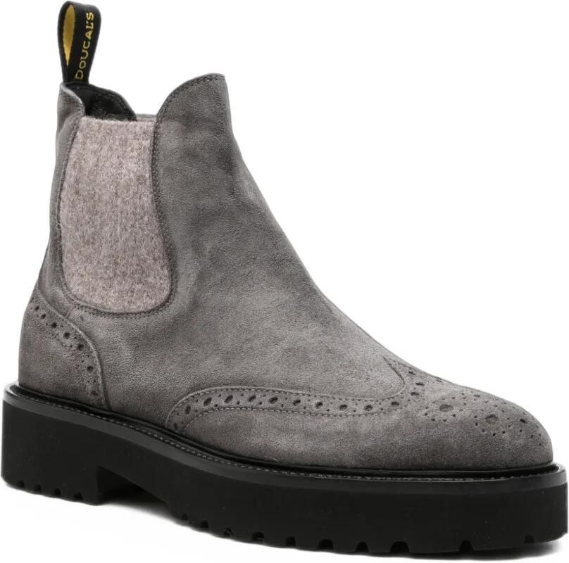 Doucal's brogue-detail suede ankle boots Grijs - Foto 3