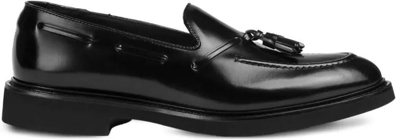 Doucal's Kalfsleren loafers met kwastje Zwart