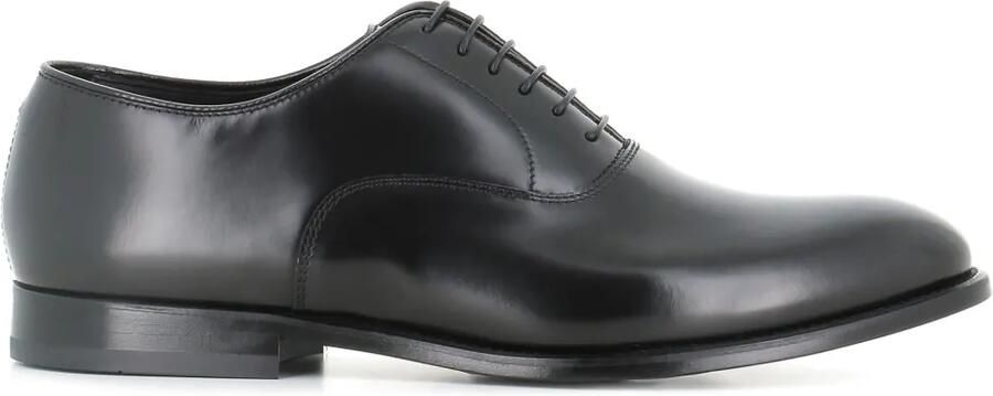 Doucal's Leren Oxford schoenen Zwart