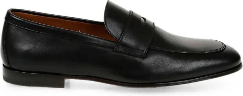Doucal's Penny loafers met amandelvormige neus Zwart