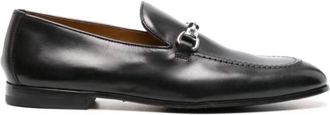 Doucal's Lakleren loafers met horsebitdetail Zwart