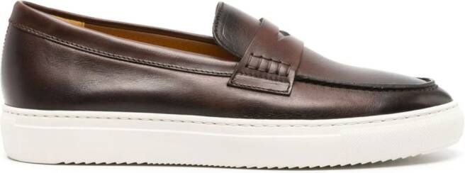 Doucal's Leren loafers met vervaagd effect Bruin