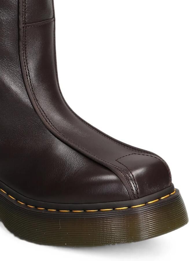 Dr. Martens Buzz Hi Gloss knielaarzen met gespdetail Bruin